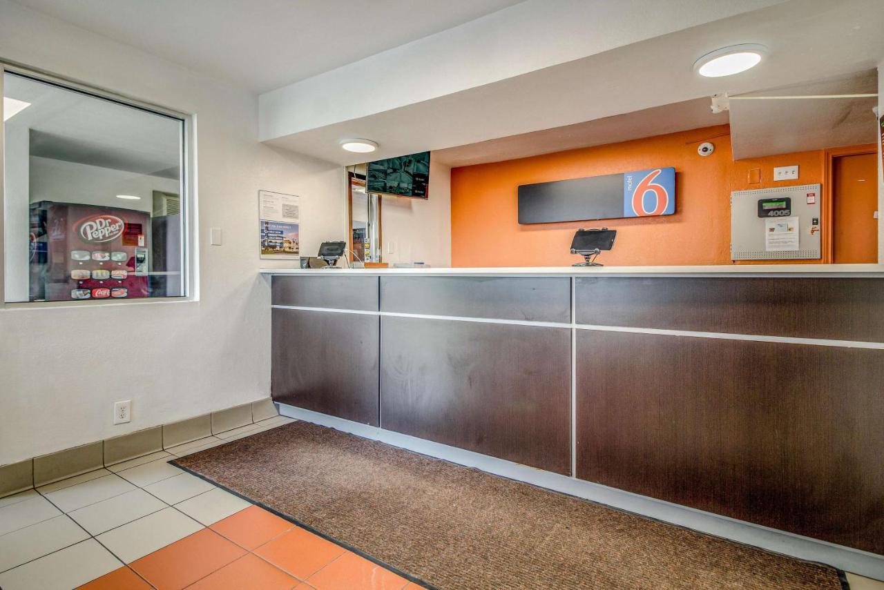 Motel 6-Conroe, Tx エクステリア 写真