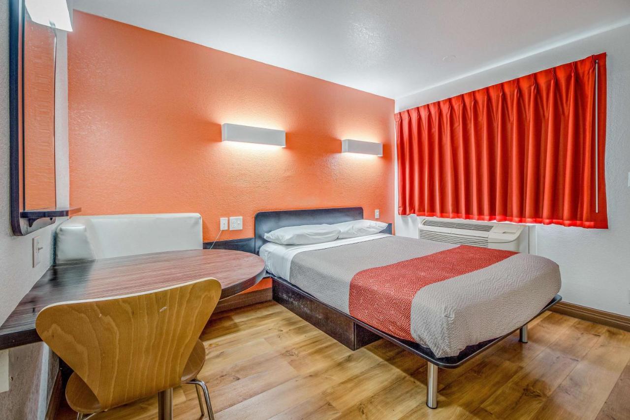 Motel 6-Conroe, Tx エクステリア 写真
