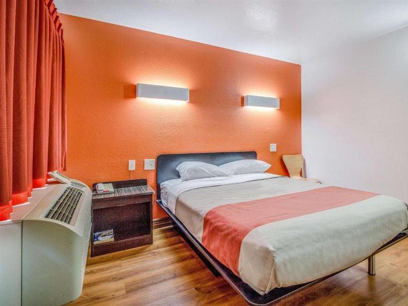Motel 6-Conroe, Tx エクステリア 写真