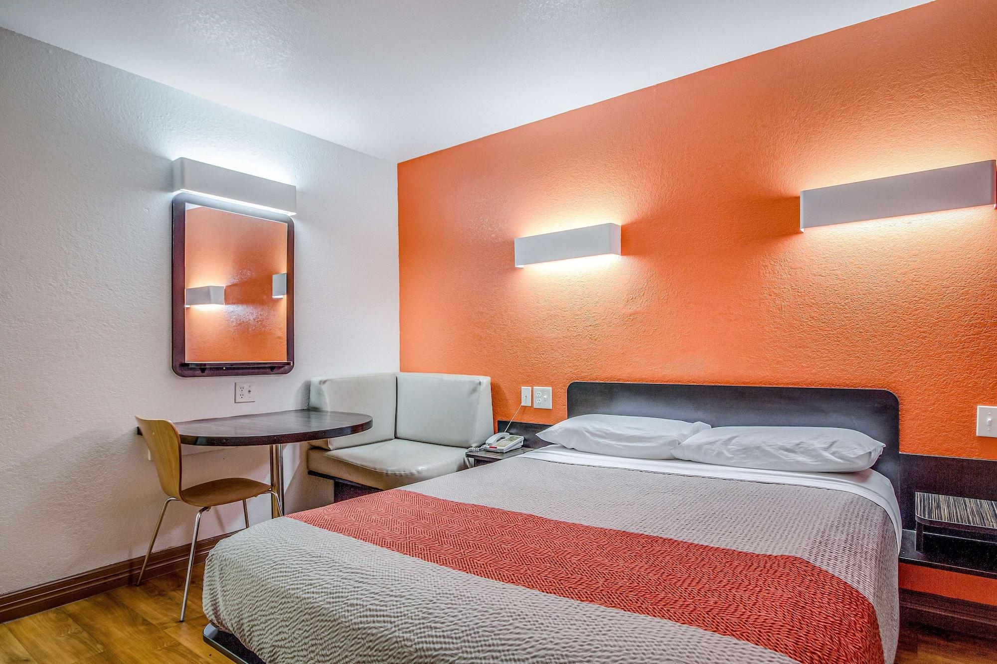 Motel 6-Conroe, Tx エクステリア 写真