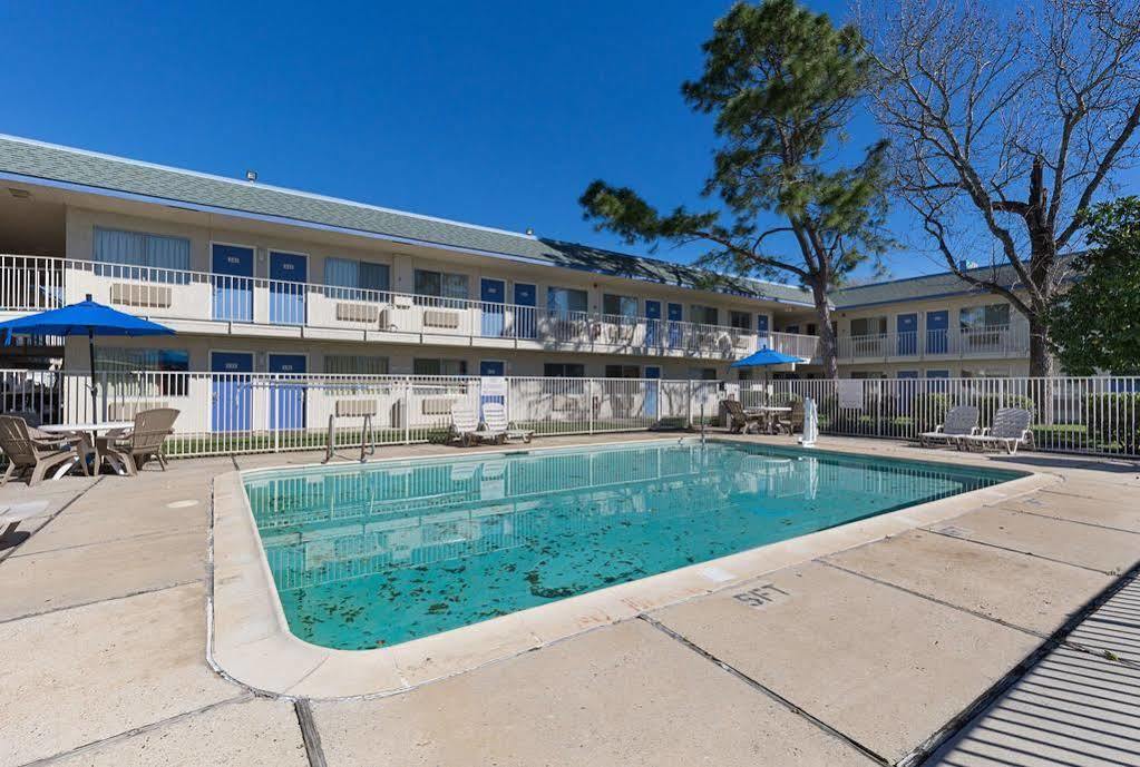 Motel 6-Conroe, Tx エクステリア 写真
